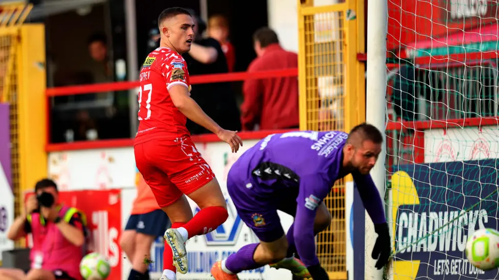 Shelbourne hold slim lead after first-leg victory