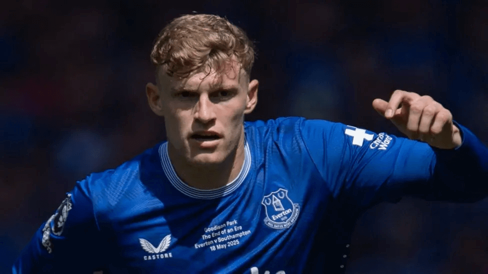 Branthwaite Commits Future to Everton Amid Big-Interest